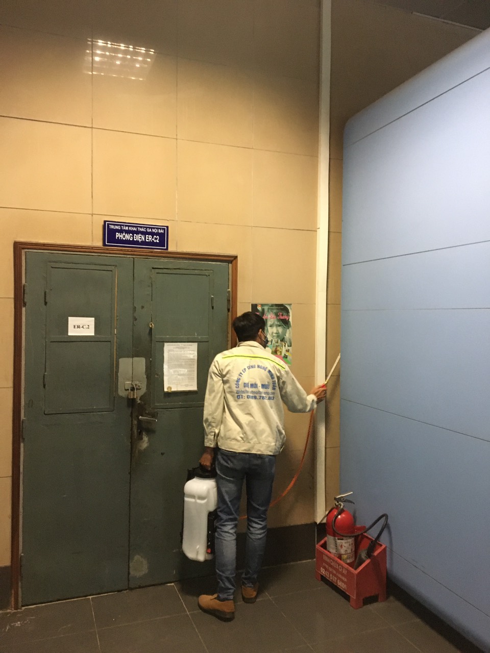 Phun muỗi và côn trùng Ga T1 và Ga T2 Sân bay nội bài